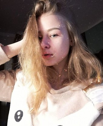 Меня зовут (имя), и я живу в Москве. 🏙️
Я оказываю широкий спектр услуг, которые помогут тебе окунуться в мир наслаждения и настоящей страсти. Со мной ты можешь испытать все, о чем тайно мечтал. 💋
Я знаю, как доставить тебе неземное удовольствие и превратить нашу встречу в незабываемое приключение. У меня есть тайные умения и ловкие руки, чтобы позаботиться о твоих потребностях и желаниях. 💫
Мои фото настоящие и без ретуши. Я гордо демонстрирую свою привлекательность и ухоженность. Моя полная фигура и женственные черты не оставят тебя равнодушным. 👠
У меня множество положительных отзывов, подтверждающих мою профессиональность и индивидуальный подход к клиентам. Мои постоянные поклонники всегда остаются довольными и возвращаются ко мне снова и снова. 💕
Ты заслуживаешь только лучшего, поэтому не медли - дай себе возможность испытать незабываемые моменты с горячей индивидуалкой, которая живет в Москве. Жду твоего звонка! 📞 Варвара